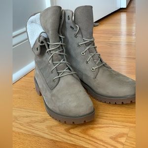 BRAND NEW! Timberland fleece lined boots